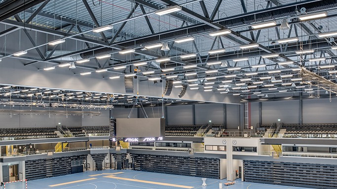 米兰新星卡马尔达15岁意甲首秀